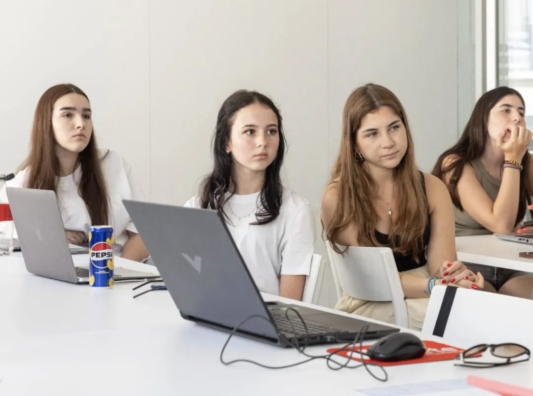 1761913214774576.jpeg 640-18.jpeg